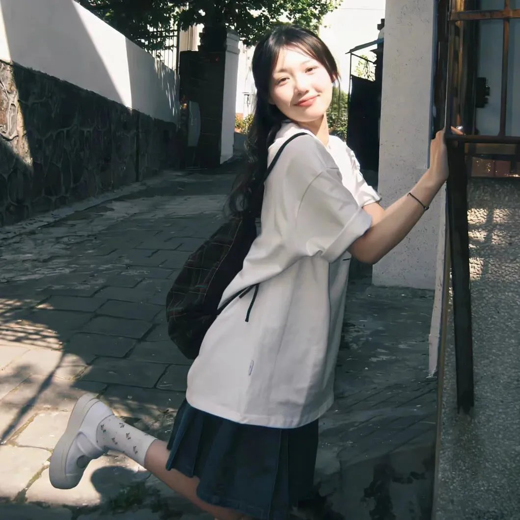 雏燕鸣春